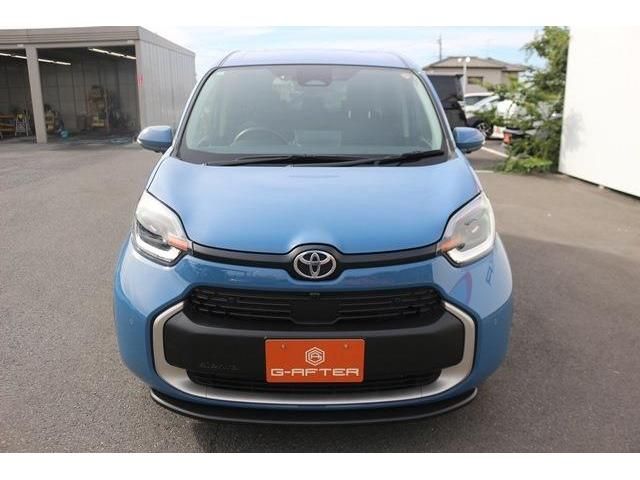 TOYOTA SIENTA HYBRID 2024