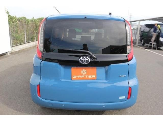 TOYOTA SIENTA HYBRID 2024