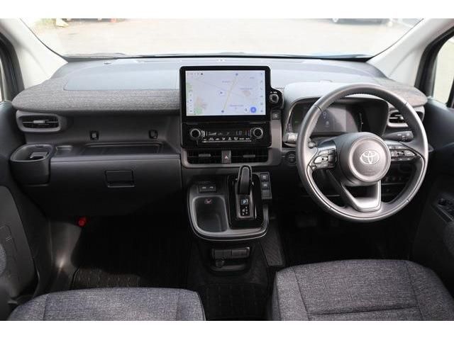 TOYOTA SIENTA HYBRID 2024