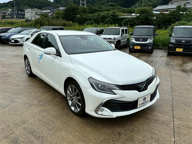 TOYOTA MARK X 2019