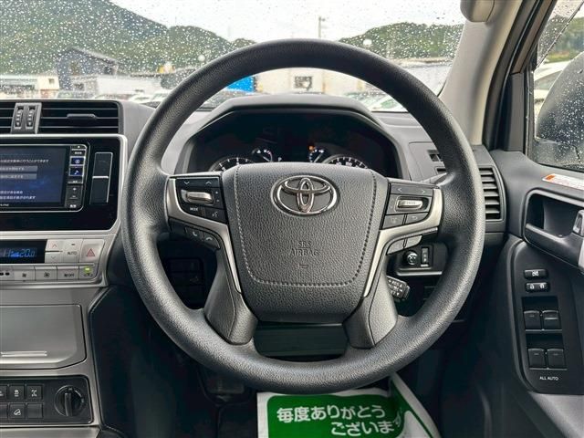 TOYOTA LANDCRUISER PRADO 2022