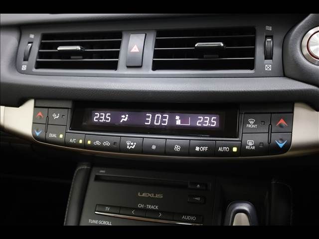 TOYOTA LEXUS CT200h 2014