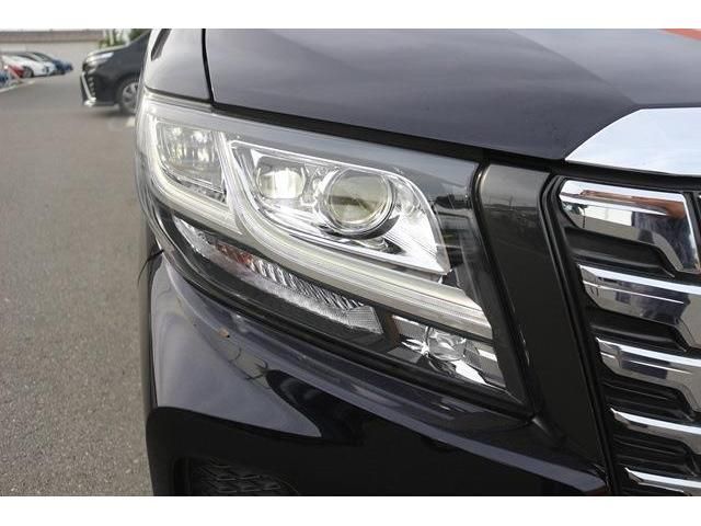 TOYOTA ALPHARD hybrid 4WD 2017