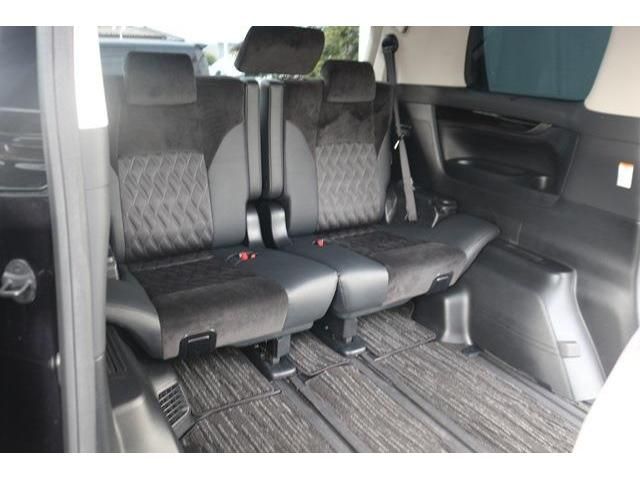 TOYOTA ALPHARD hybrid 4WD 2017