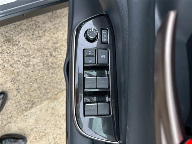 TOYOTA CROWN SPORT 2024