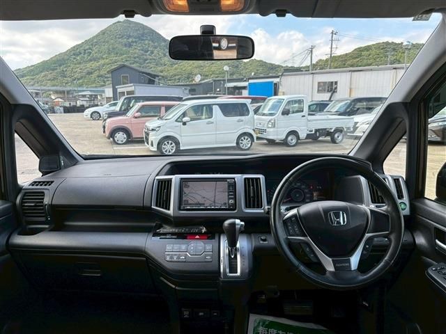 HONDA STEPWAGON SPADA 2012