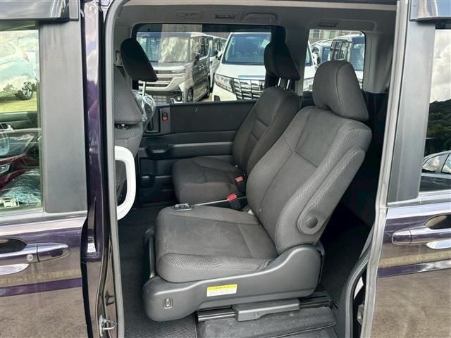 HONDA STEPWAGON SPADA 2012