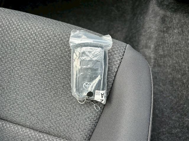 TOYOTA SIENTA HYBRID 2025