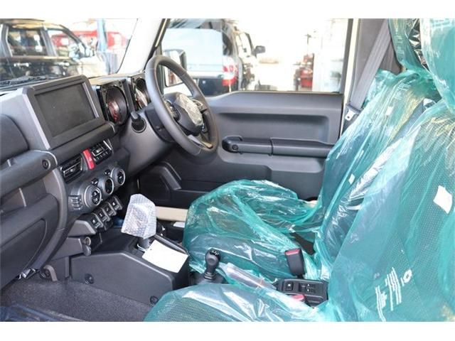 SUZUKI JIMNY NOMADE 2025