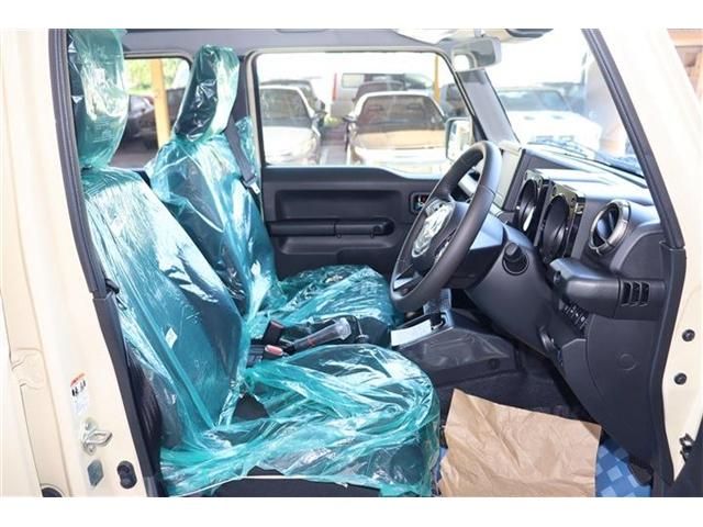 SUZUKI JIMNY NOMADE 2025