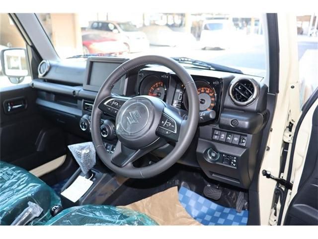 SUZUKI JIMNY NOMADE 2025