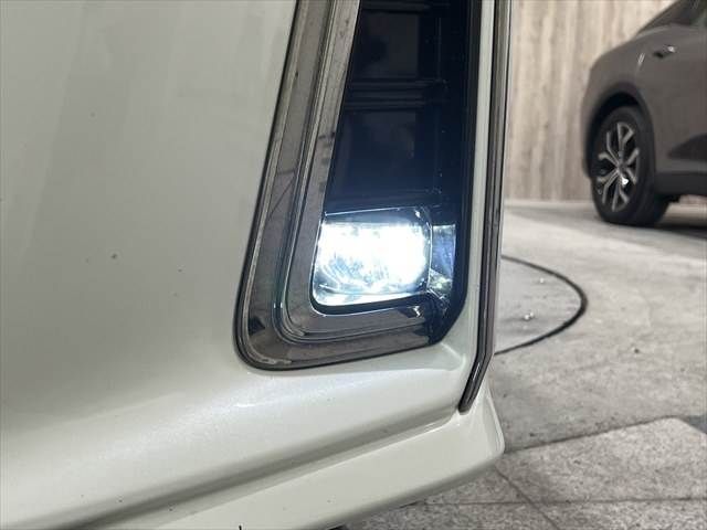 TOYOTA ALPHARD hybrid 4WD 2020