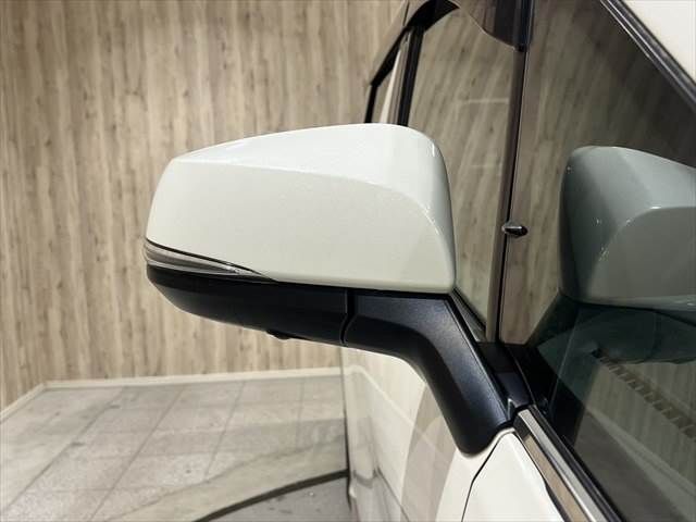 TOYOTA ALPHARD hybrid 4WD 2020