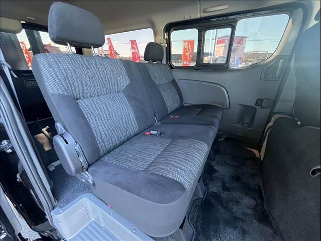 NISSAN NV350 CARAVAN 2017