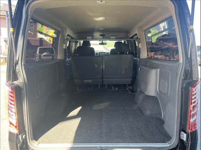 NISSAN NV350 CARAVAN 2017