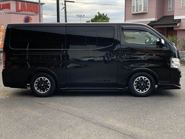 NISSAN NV350 CARAVAN 2017