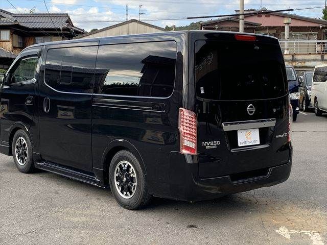 NISSAN NV350 CARAVAN 2017