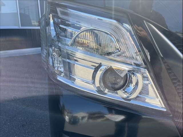 NISSAN NV350 CARAVAN 2017