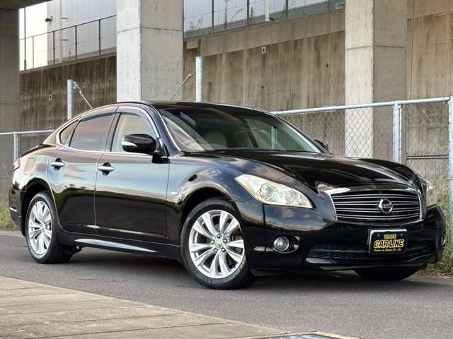 NISSAN FUGA 2010