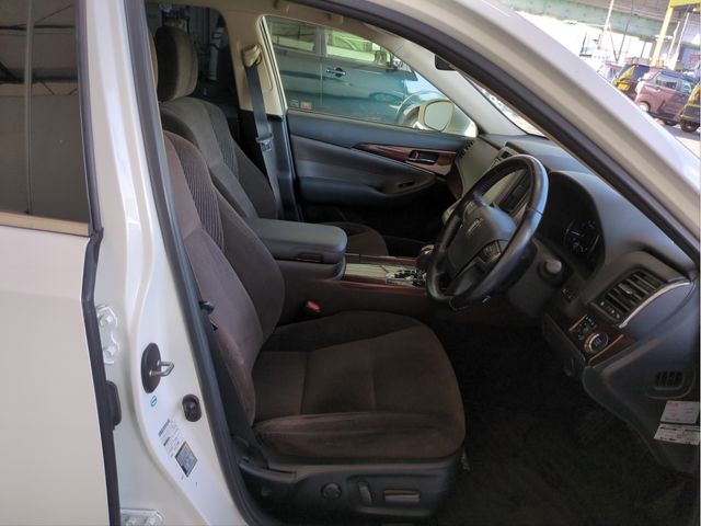 TOYOTA CROWN sedan 2012