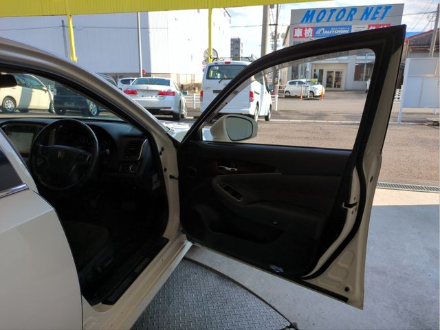 TOYOTA CROWN sedan 2012