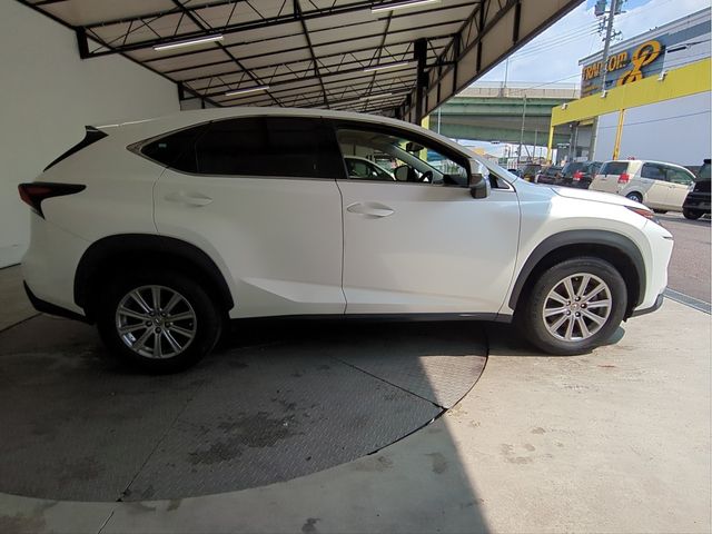 TOYOTA LEXUS NX200t 2016
