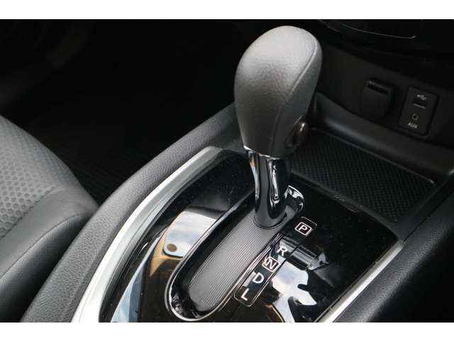 NISSAN X-TRAIL HYBRID 4WD 2020