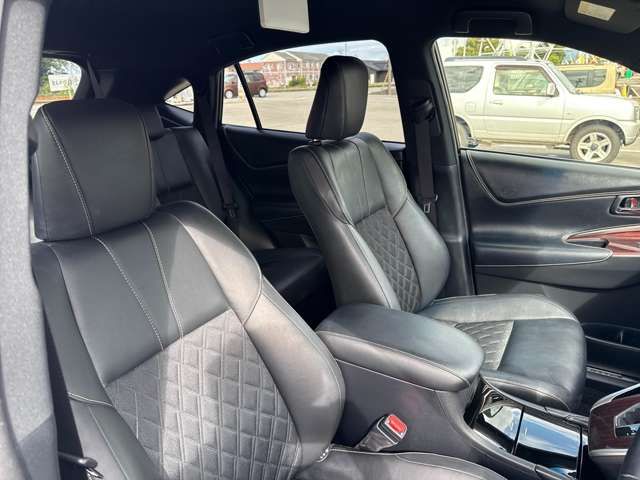 TOYOTA HARRIER 4WD 2016