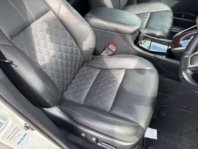 TOYOTA HARRIER 4WD 2016