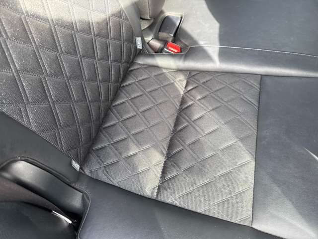 TOYOTA HARRIER 4WD 2016