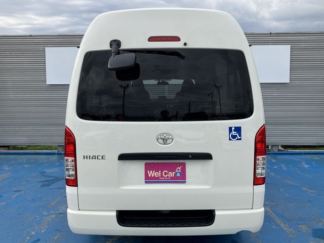 TOYOTA HIACE van 4WD 2017