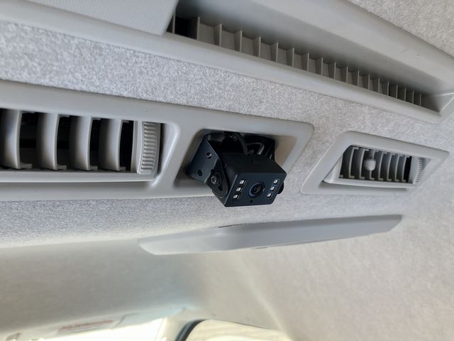 TOYOTA HIACE van 4WD 2017