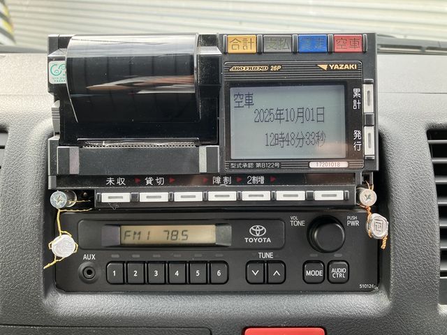 TOYOTA HIACE van 4WD 2017