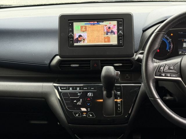 MITSUBISHI ek X 2021