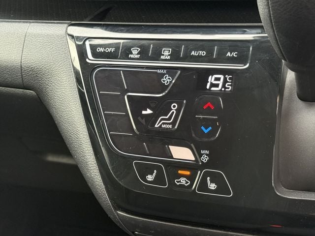 MITSUBISHI ek X 2021