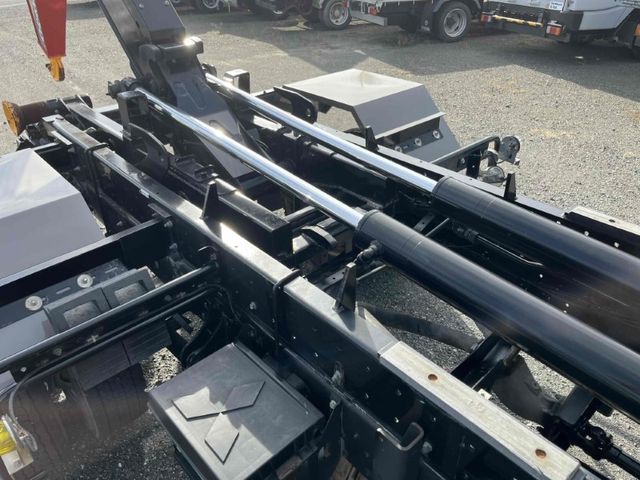 MITSUBISHI FUSOU FIGHTER 2016