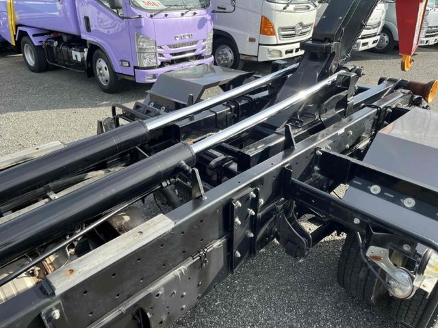 MITSUBISHI FUSOU FIGHTER 2016