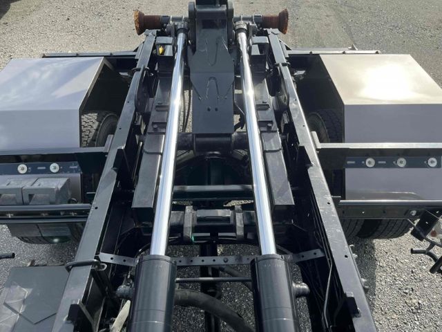 MITSUBISHI FUSOU FIGHTER 2016