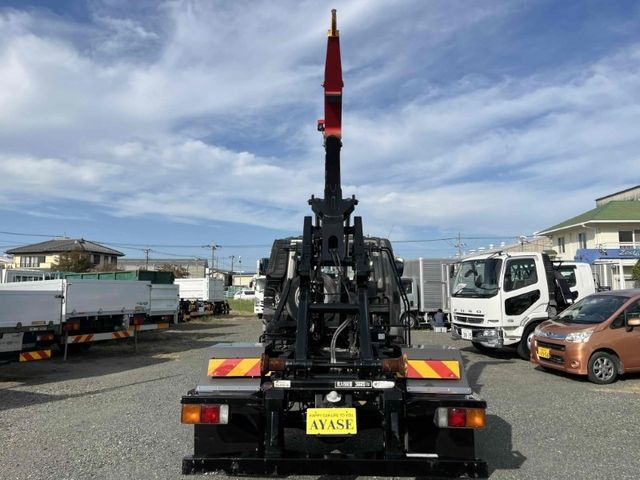 MITSUBISHI FUSOU FIGHTER 2016