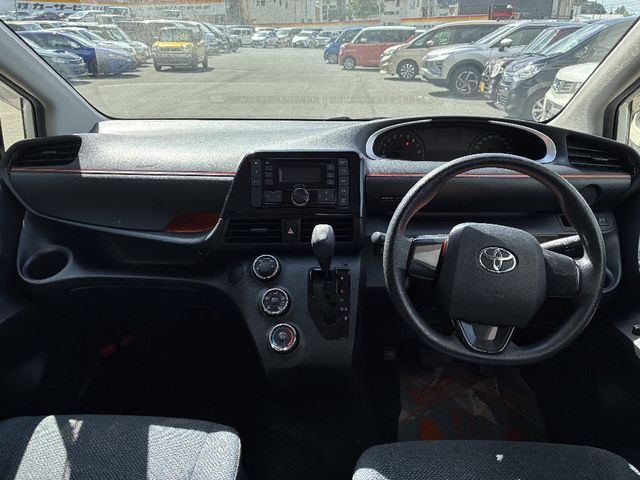 TOYOTA SIENTA 4WD 2016