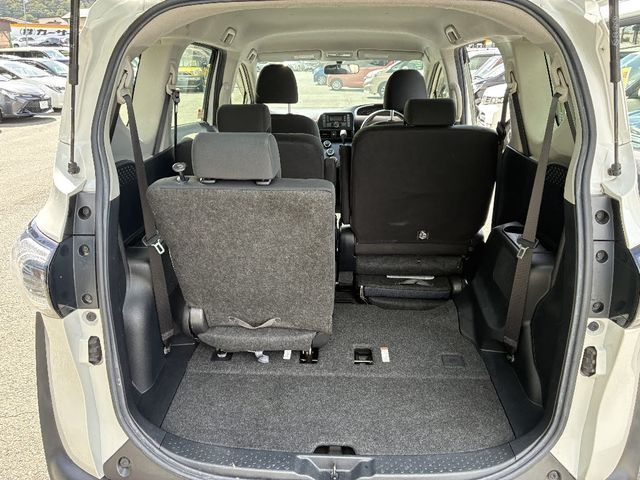 TOYOTA SIENTA 4WD 2016