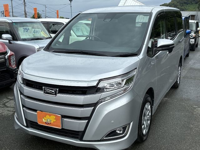 TOYOTA NOAH 4WD 2020