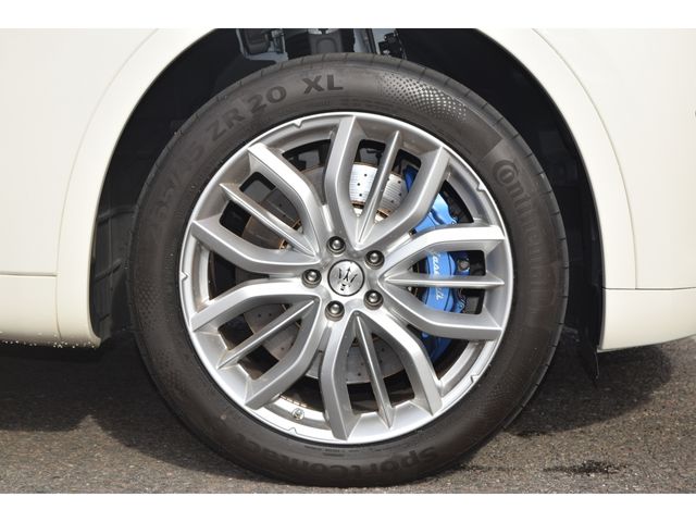 MASERATI MASERATI Levante 2022