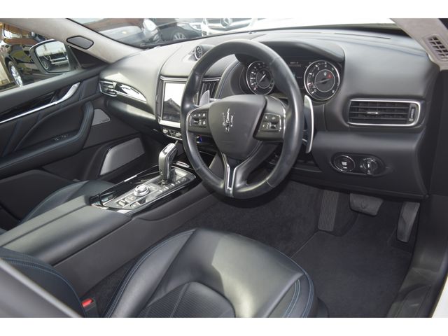 MASERATI MASERATI Levante 2022