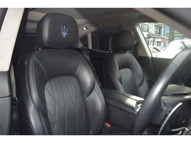 MASERATI MASERATI Levante 2022