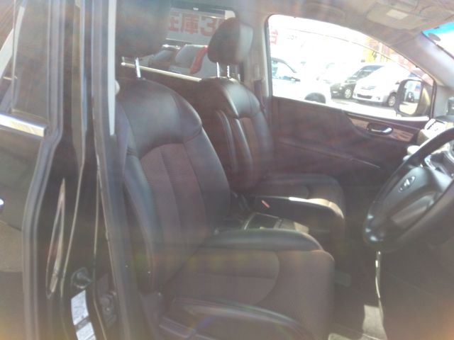 NISSAN ELGRAND 2012