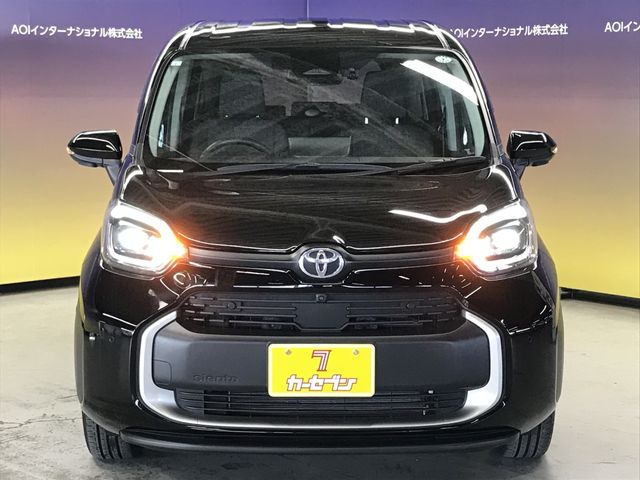 TOYOTA SIENTA HYBRID 2023