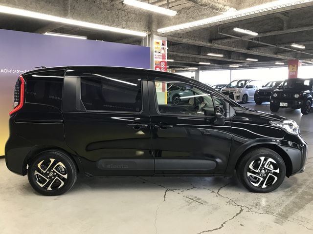 TOYOTA SIENTA HYBRID 2023