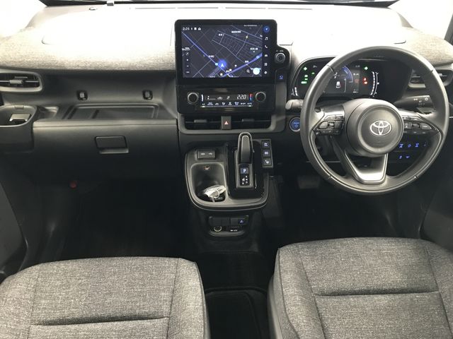 TOYOTA SIENTA HYBRID 2023