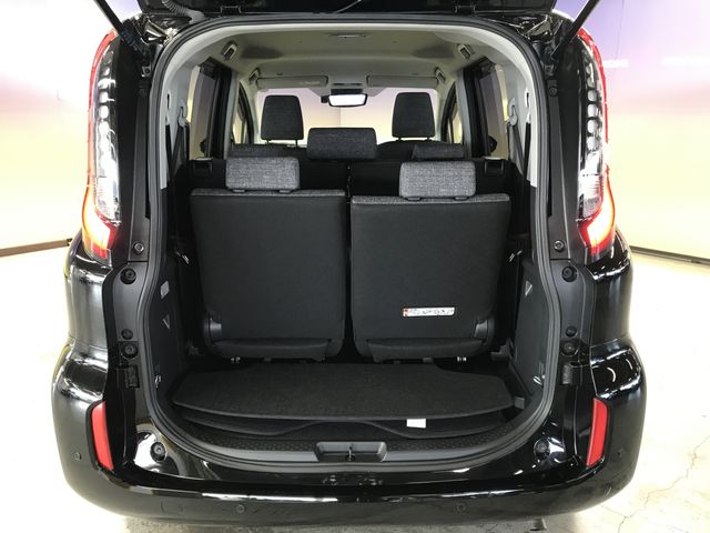 TOYOTA SIENTA HYBRID 2023